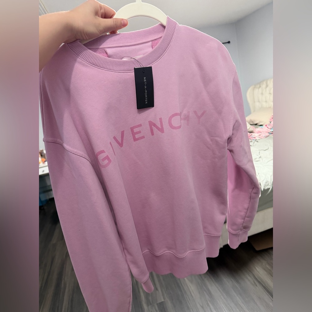 Givenchy Light Pink Crewneck